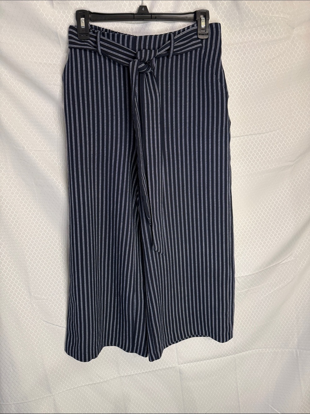 Simply Styled by Sears pinstriped wide leg pants in navy and white size M